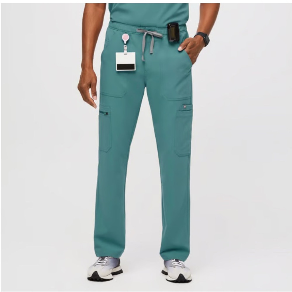 Figs Men's Cairo Cargo Scrub Pants